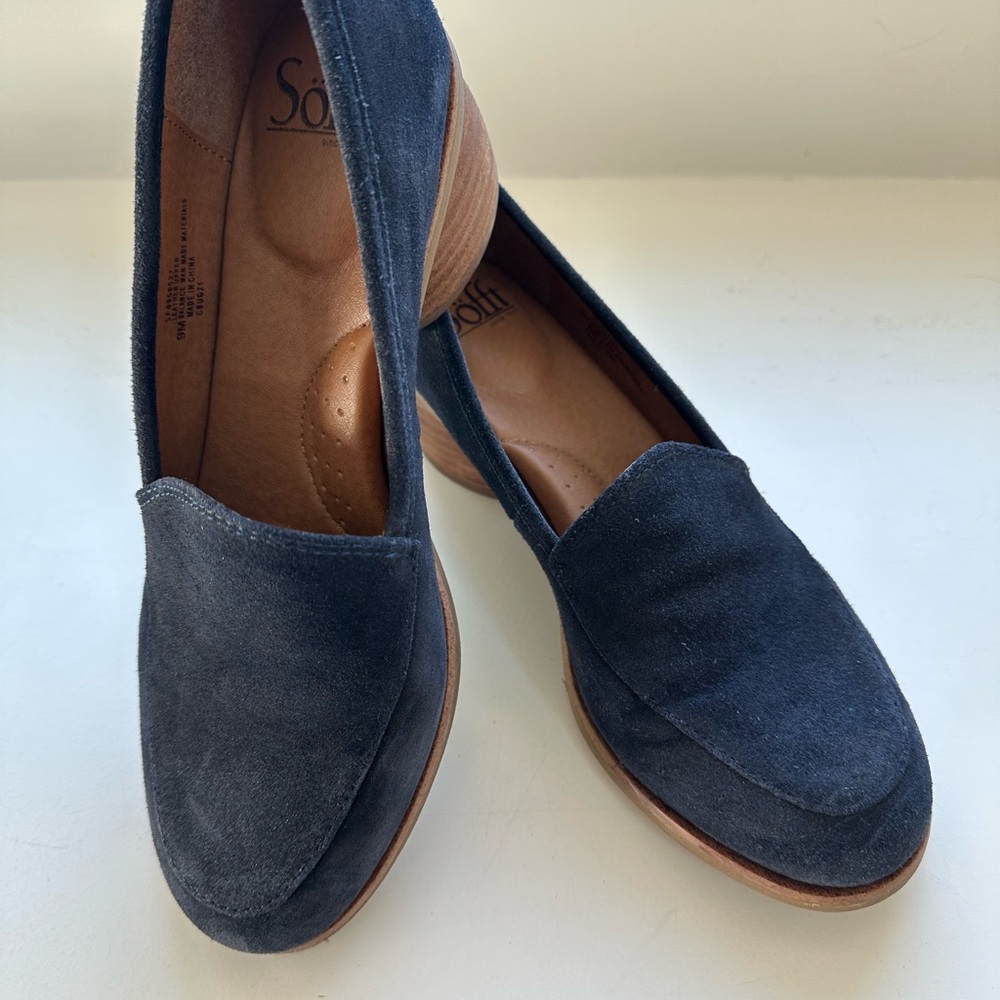 Sofft Cassia Navy Blue Suede Loafers pumps w cool rounded heel